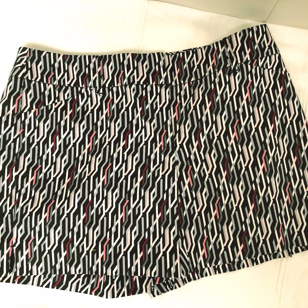 WHBM dress shorts size 6